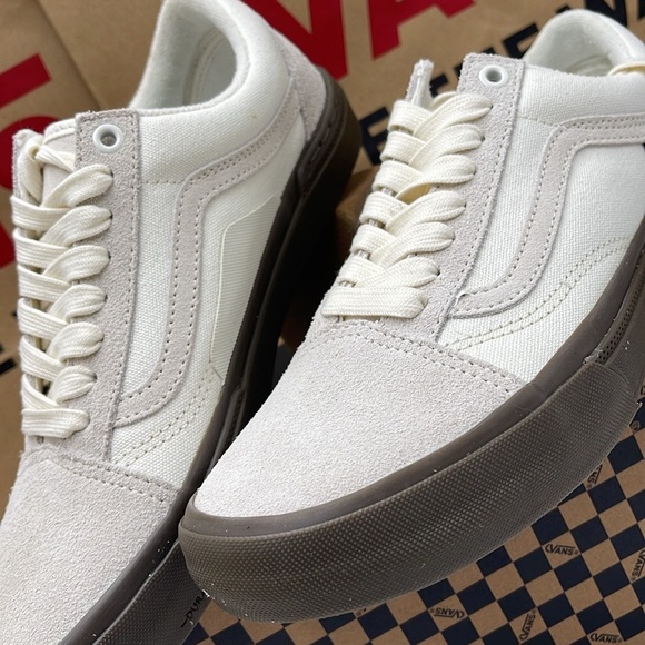 Vans WMNS Bmx Old Skool
Marshmallow/Gum
VN0005UZOVM Sneakers - Picture 9 of 16